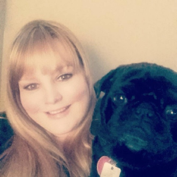 Meet your Posher, Heather - Picture 2 of 3